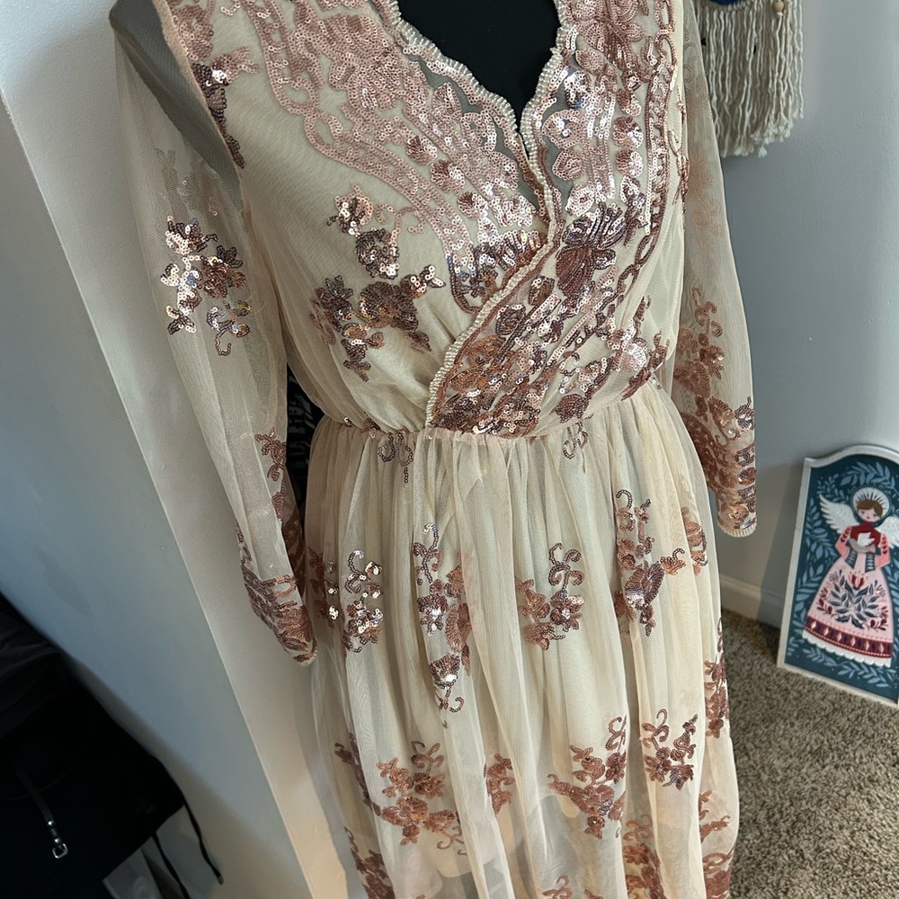 Chic Sequin Embellished Long Sleeve Dress - Picture 11 of 16